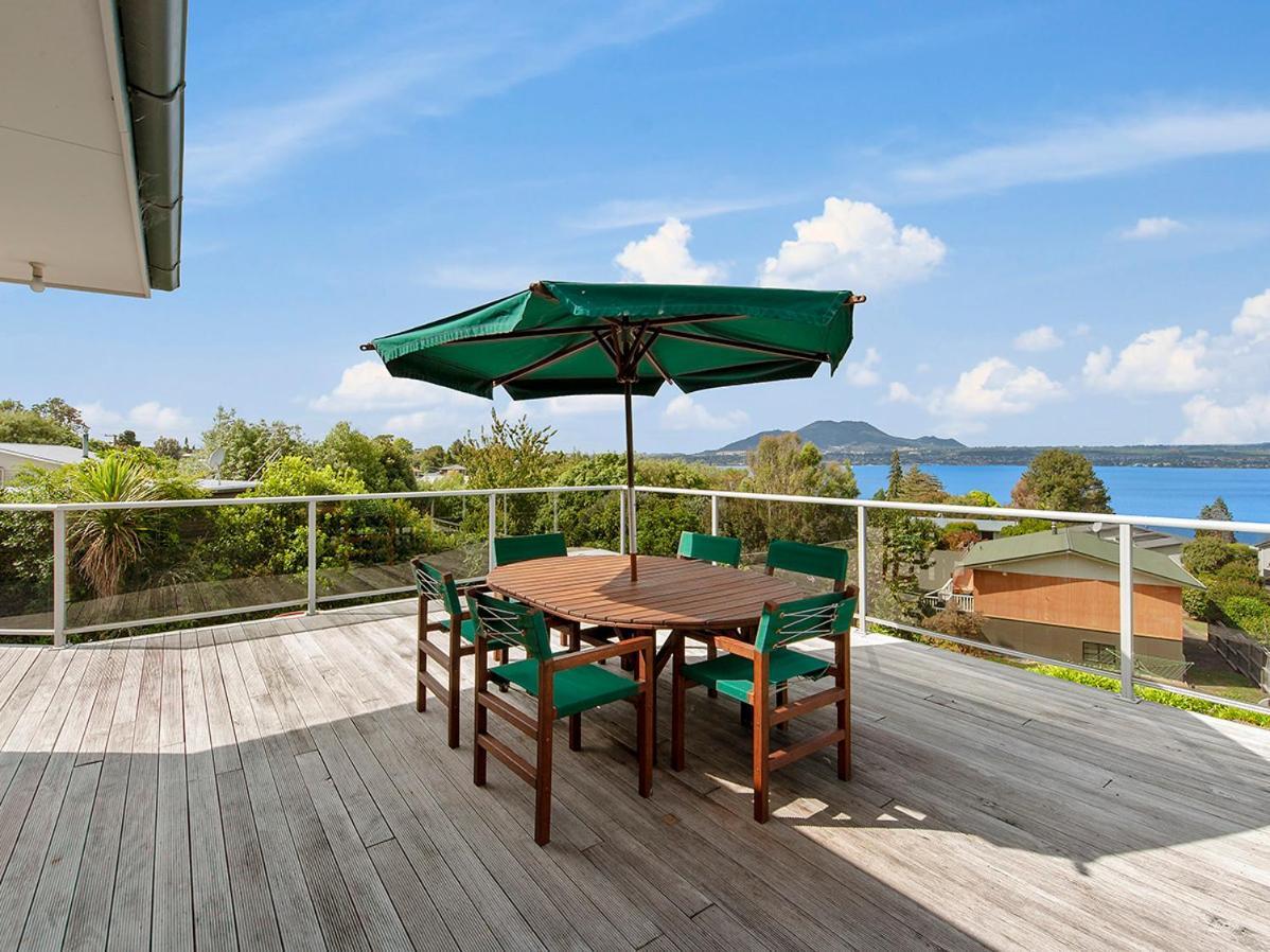 Lofty Lakeviews - Acacia Bay Holiday Home Taupo Eksteriør bilde