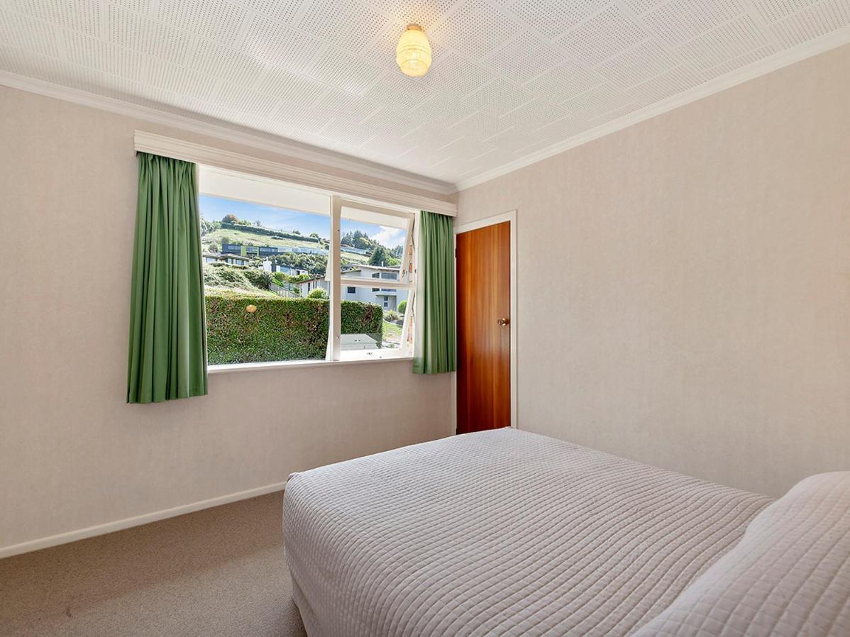 Lofty Lakeviews - Acacia Bay Holiday Home Taupo Eksteriør bilde