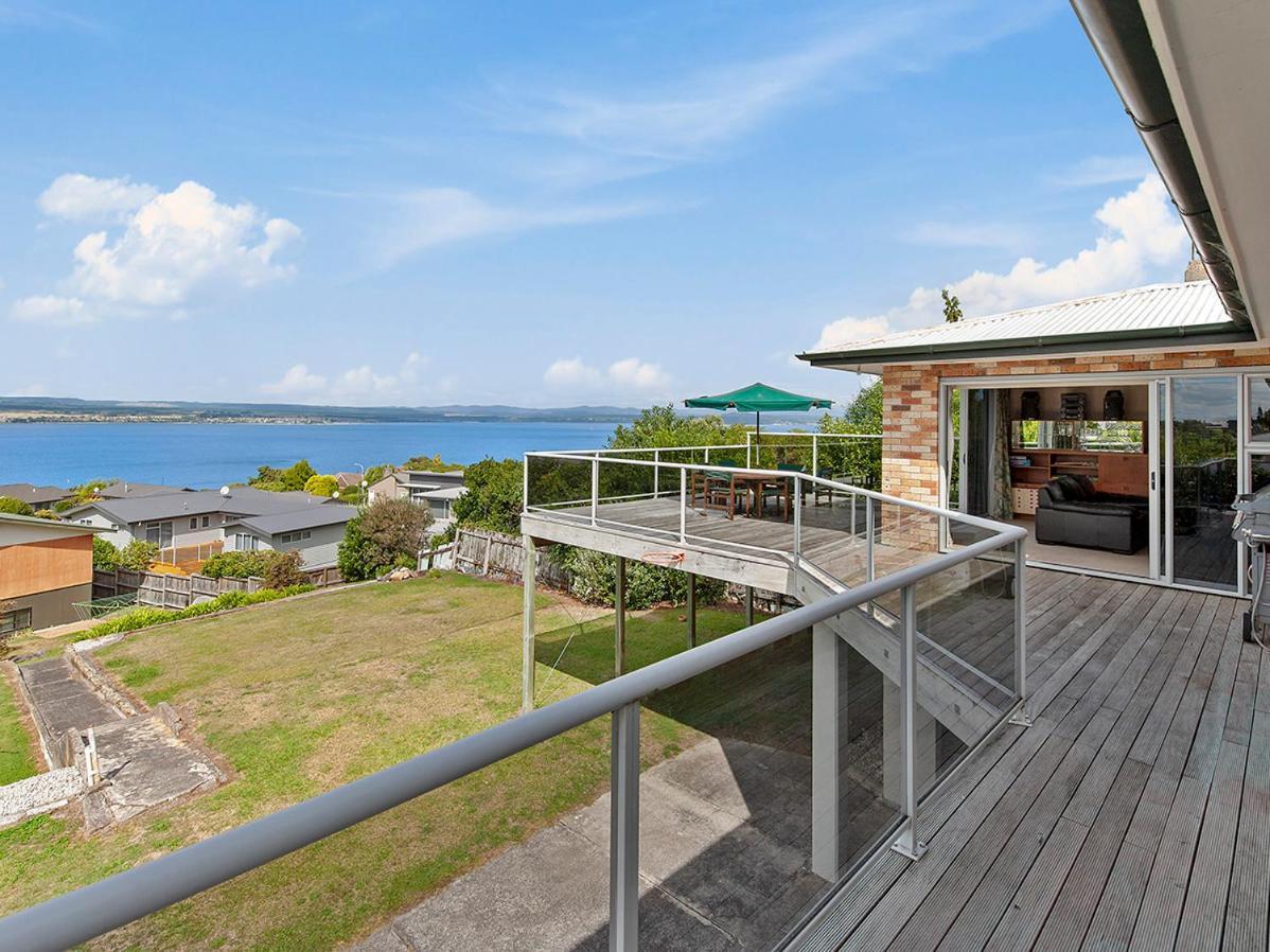Lofty Lakeviews - Acacia Bay Holiday Home Taupo Eksteriør bilde