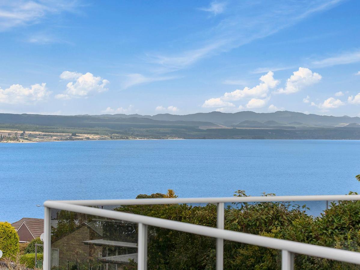 Lofty Lakeviews - Acacia Bay Holiday Home Taupo Eksteriør bilde